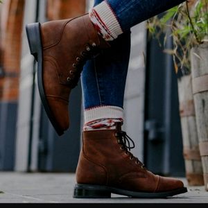 BNIB Thursday Boot Co. Size 9 Arizona Captain boots